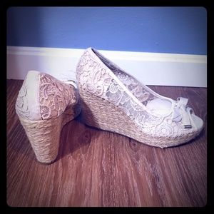 Kelly & Katie | lace wedges